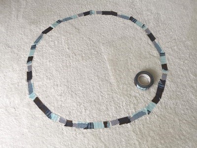マスキングテープで作られた円